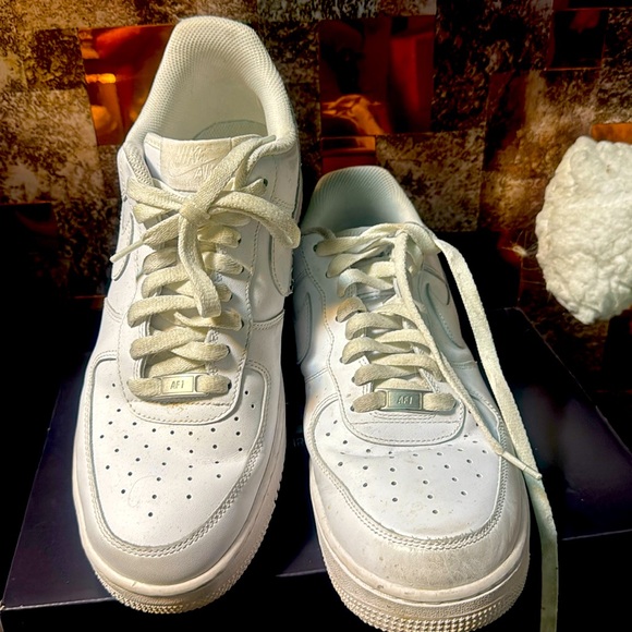 Nike Air Force 1 Men size 10,5 Excellent condition 100% Authentic 4 pairs 4 sale - Picture 1 of 7